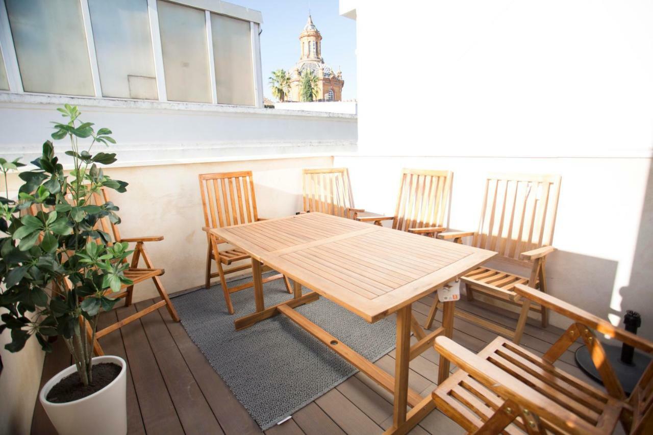 One&Lux Byron Suites Sevilla Eksteriør billede