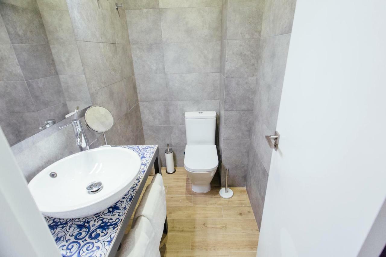 One&Lux Byron Suites Sevilla Eksteriør billede
