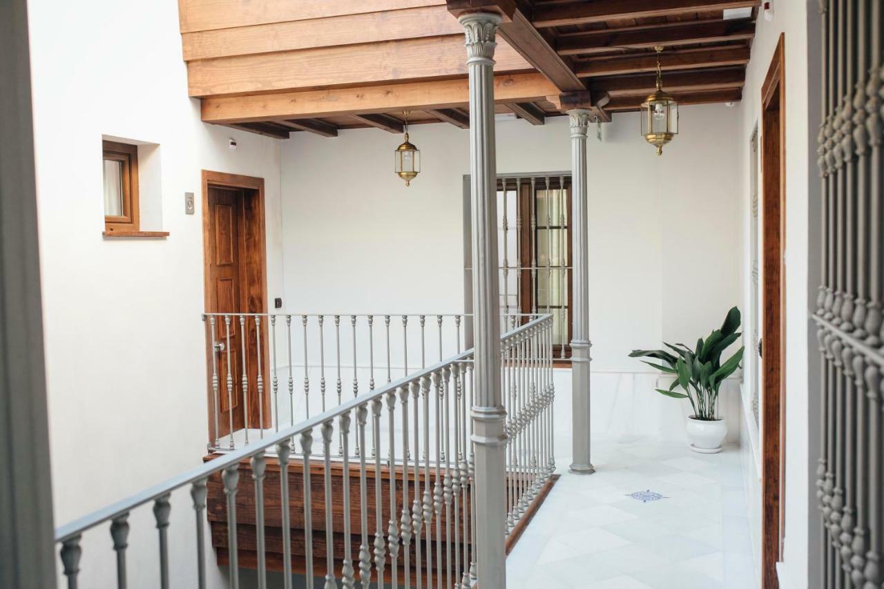 One&Lux Byron Suites Sevilla Eksteriør billede